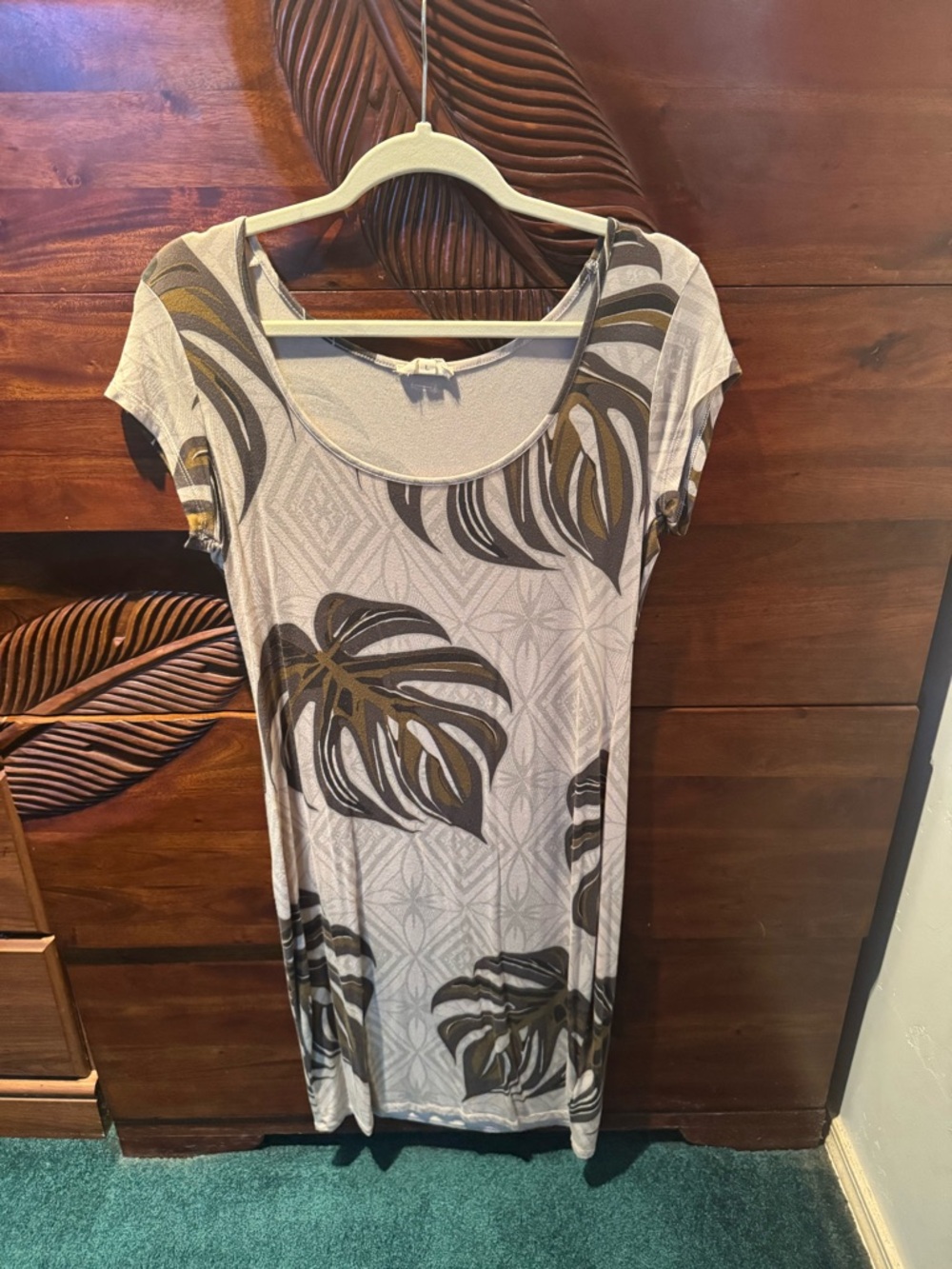 TANOA Scoop-Neck Midi Dress with Olive Leaf Print